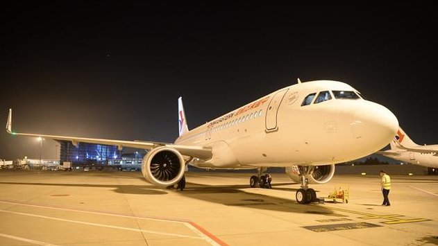 包飞机机多少钱?