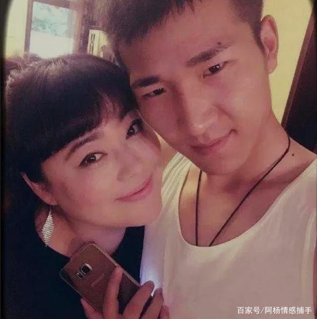李菁菁直播痛哭回应诈骗:奔五的女人,最怕犯什么错误?