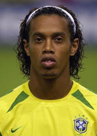 巴西历届国家队11号是谁?