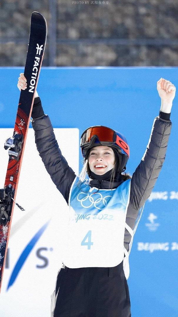 有网友发现谷爱凌和杨紫互关了,优秀的人为何总能互相吸引?