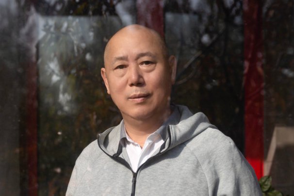 于小伟新年第一天向李诚儒道歉，并约了火锅局，到底发生了什么？