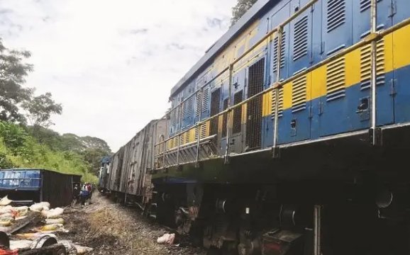 非洲国家刚果发生火车脱轨事故,至少60人丧命,救援工作进行的如何?