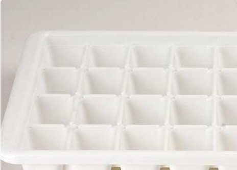 如何在家自制冰块?