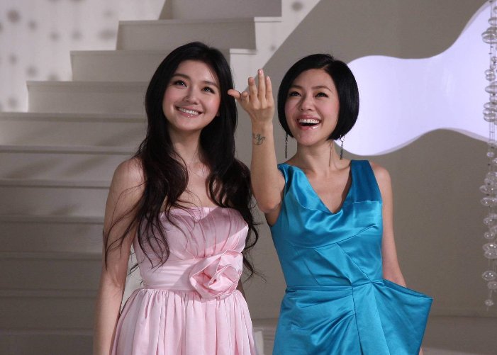 大小S对阿雅从不客气,为什么阿雅还是一直和他们在一起?