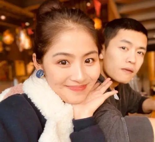 宁桓宇宣布离婚,他和妻子当初是如何结缘的?