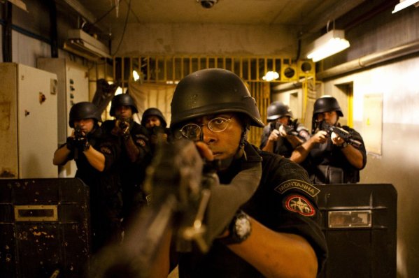 精英部队2和精英部队1有什么区别吗