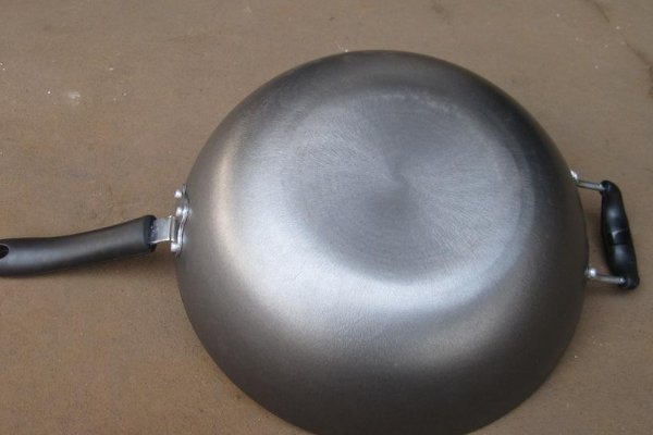 铸铁锅好不好？