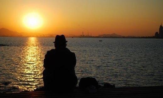 在妻子死后,为什么不少男人还会选择再娶一个?