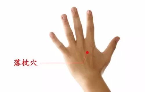 睡落枕最快恢复方法是什么？