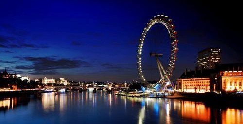 请问从深圳宝安机场到香港怎么走？