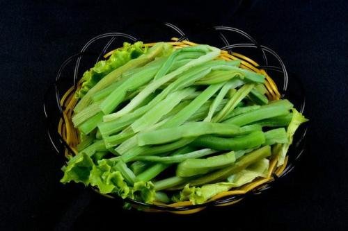 贡菜和莴笋是一种植物吗?