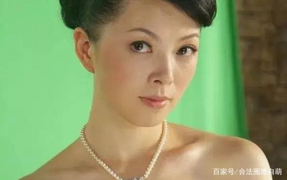 原湖南台一姐仇晓,曾提拔汪涵、艳压李湘谢娜,50+的她如今怎么样了?