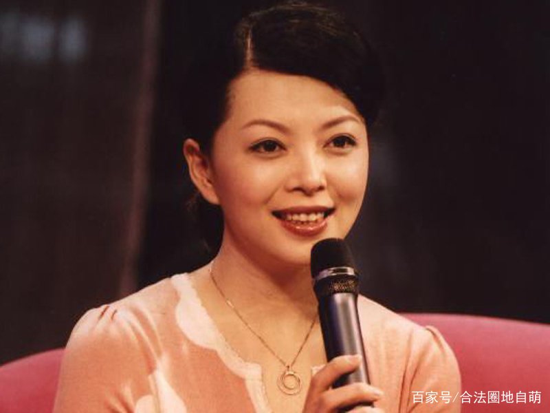 原湖南台一姐仇晓,曾提拔汪涵、艳压李湘谢娜,50+的她如今怎么样了?