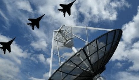 低空飞行是什么意思