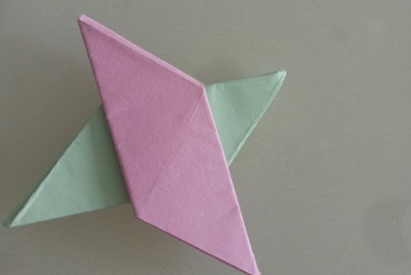 如何折飞镖的方法