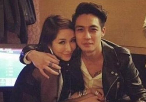 萧亚轩的快乐这个梗是什么意思？