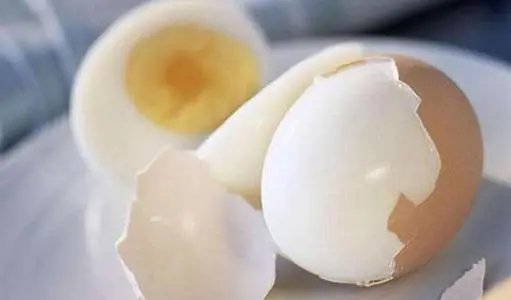 煮鸡蛋是冷水下锅还是热水下锅?为什么?