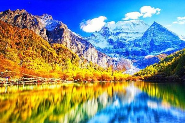 稻城亚丁几月份去最好？