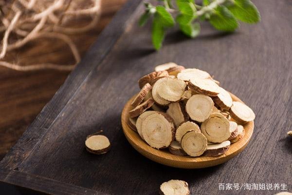 甘草泡水喝的功效与作用是什么,甘草泡水喝的五大禁忌,你知道吗?