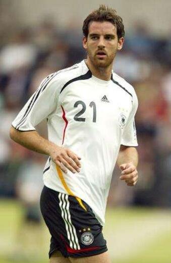 中场大师皮尔洛,为何会被人们称为“睡皮”?