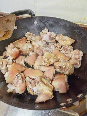 新鲜猪蹄怎么炖好吃