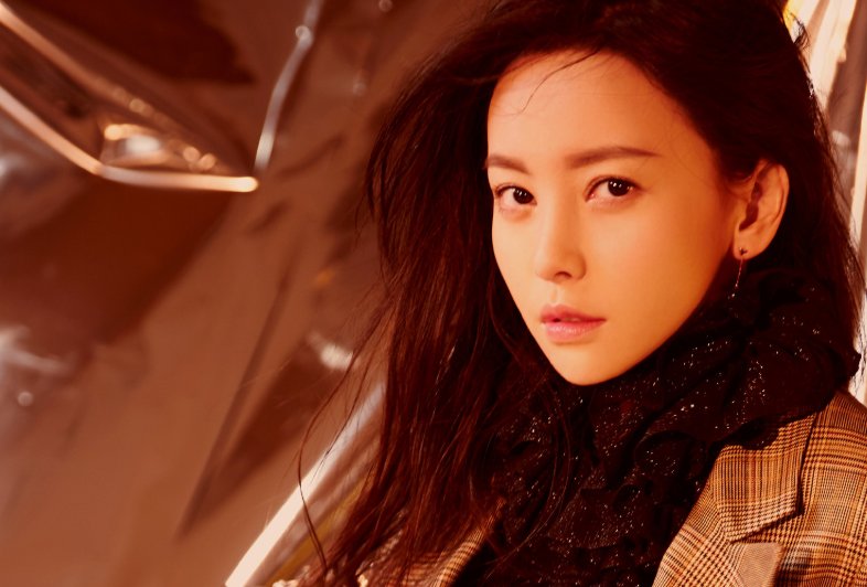 歌词 砰砰砰心在跳，砰砰砰血在烧。是什么歌？