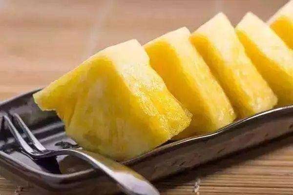 吃菠萝有哪些功效?