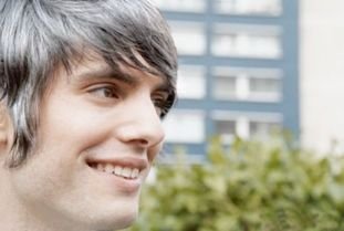 年轻人长白头发该怎么办?