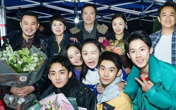 海清发微博说妈妈想想都开心，发生了什么事？