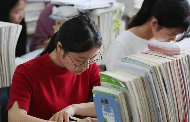 四川一女生高考683分，情绪却很低落，她对自己的要求有多高