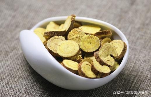 甘草泡水喝的功效与作用是什么,甘草泡水喝的五大禁忌,你知道吗?