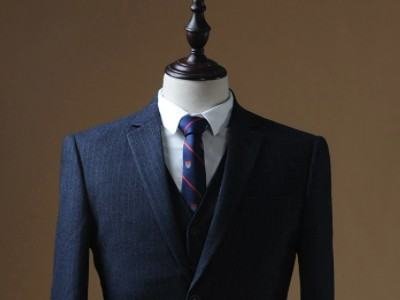 西装扣子的讲究是什么？