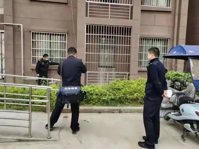 重庆一对母女从30层顶楼坠亡，这是遭遇了多大的磨难？