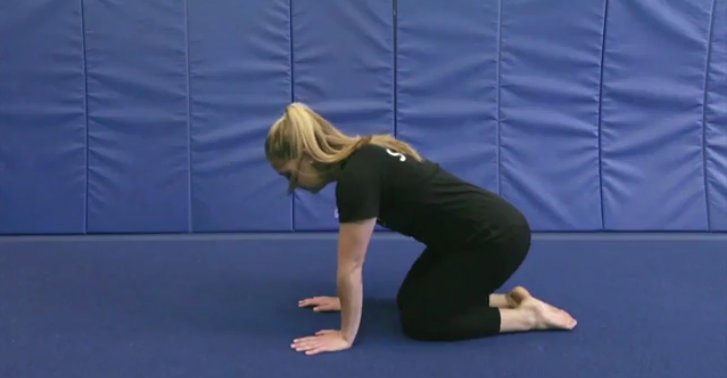 如何练习下腰？