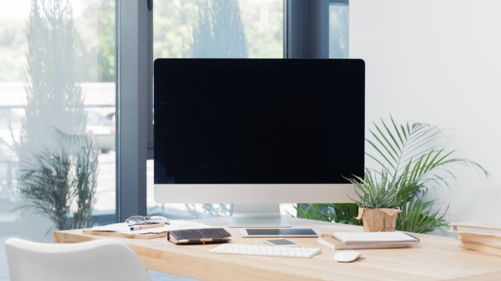 怎么让电脑屏幕变黑而不关机