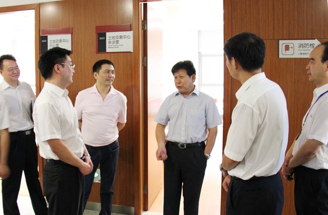 武汉市国土资源和规划局的领导信息