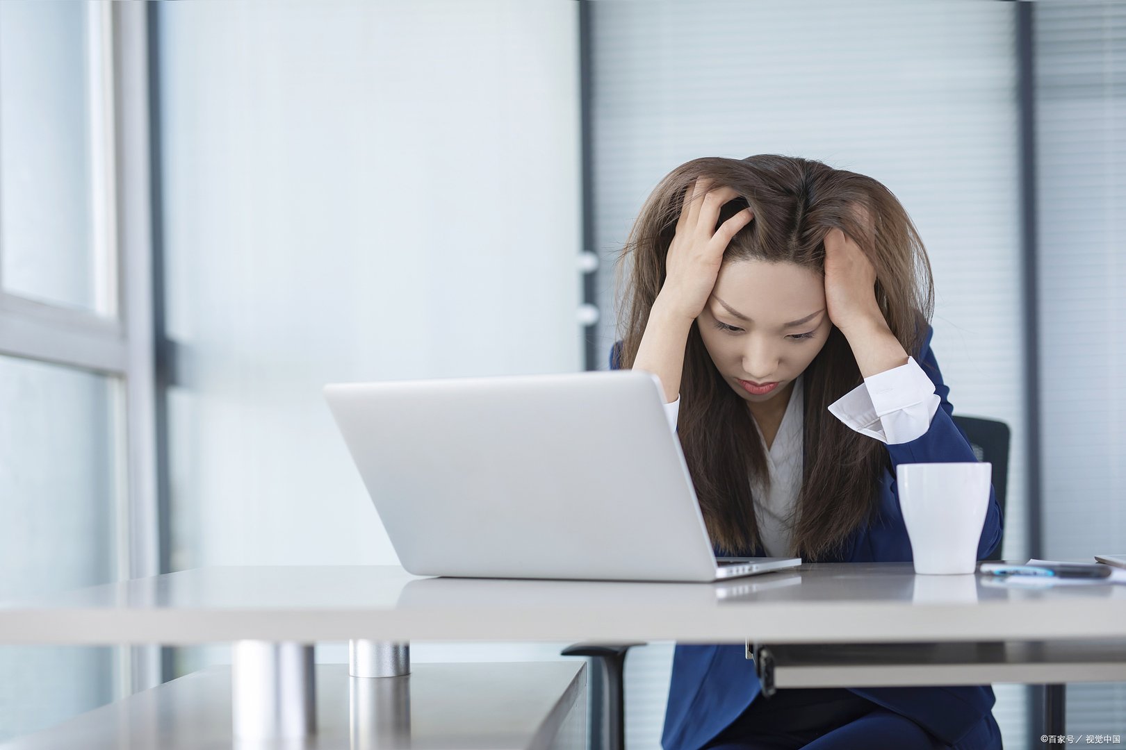 孟非的《随遇而安》中，他是怎样面对挫折的呢？