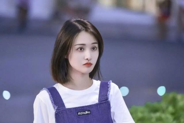 Prada股价下降后出现逆风上涨，这是什么原因？