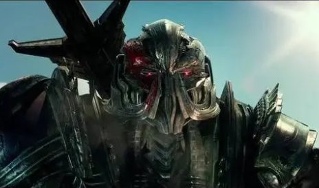 变形金刚里威震天是什么车？真人版的