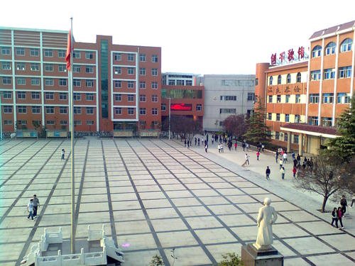 河南周口项城二高是怎样的学校？