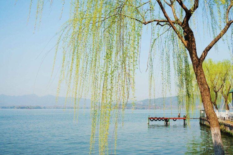 关于春夏秋冬的古诗各10首