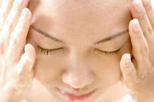 额头上有细纹怎么办?