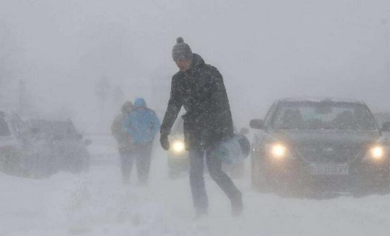 据气象台报道,跨年寒潮将速冻全国,此次寒潮为何如此之强?