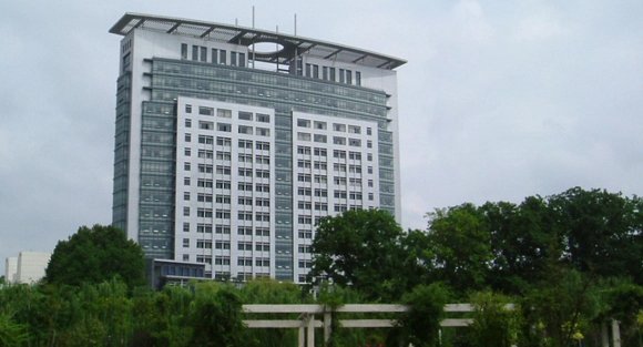 江苏大学校庆日是哪一天?