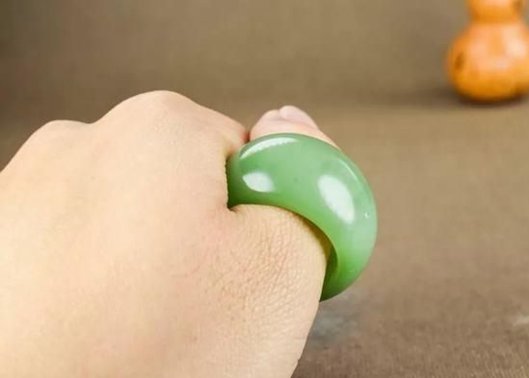 男人带什么首饰比较好？