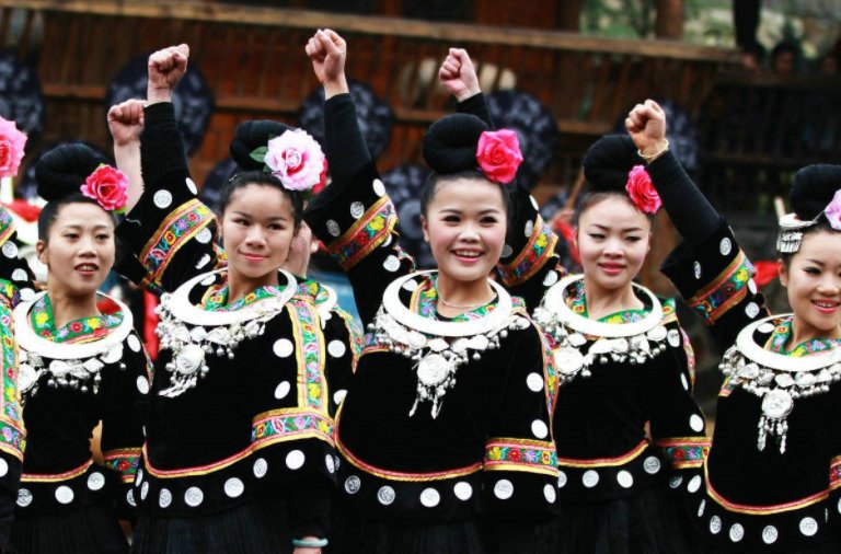 求西江千户苗寨的详细攻略?