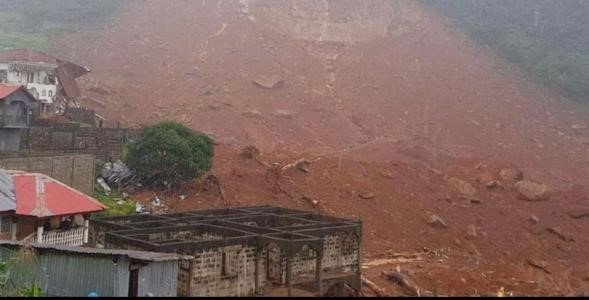 卧龙上万游客滞留，山洪泥石流的危害有多大？