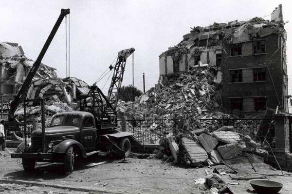 一九七六年发生了那些大事?