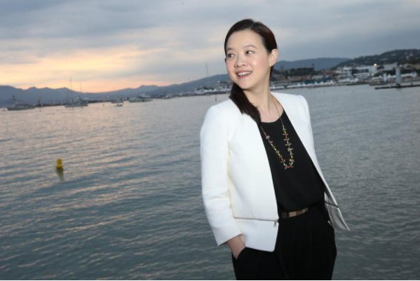 曾宝仪曝恋爱近况,为何一直没有结婚?