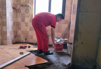 一线城市瓦工月薪两万，瓦工这一行业的前景如何？